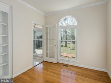 5441 Ashleigh Rd, Fairfax, VA 22030 - photo 6
