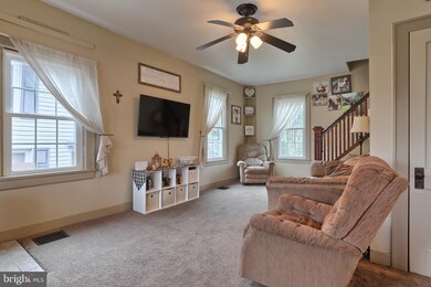 603 W High St, Womelsdorf, PA 19567 - photo 5