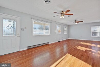 352 Miller Dr, Strasburg, VA 22657 - photo 4