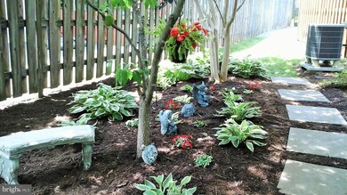 302 Edgemere Dr, Annapolis, MD 21403 - photo 4