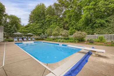 3860 Honeysuckle Rd, Wayzata, MN 55391 - photo 7