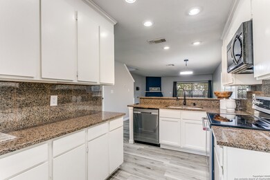 11815 Vance Jackson Rd unit 1606, San Antonio, TX 78230 - photo 4