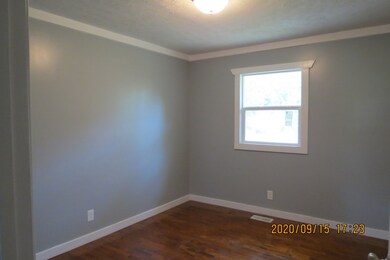 30 Pond St, Tennessee Ridge, TN 37178 - photo 5