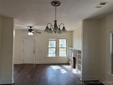 518 W Locust St, Durant, OK 74701 - photo 5