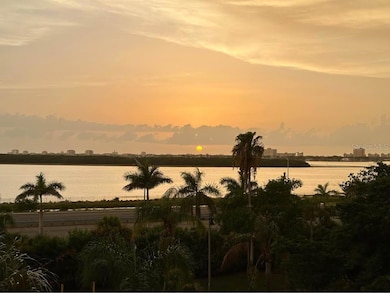 7430 Sunshine Skyway Ln S unit 501, Saint Petersburg, FL 33711 - photo 6