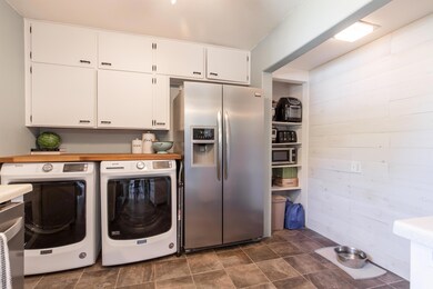 615 SW Alder St, Grants Pass, OR 97526 - photo 4