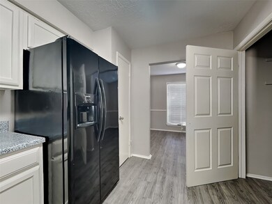 8138 Sweetgum Trace Dr, Houston, TX 77040 - photo 5