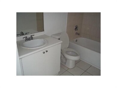 17602 NW 25 Ave unit 209, Miami, FL 33161 - photo 6