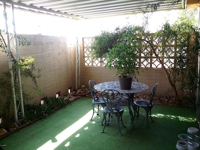 10910 W Santa fe Dr, Sun City, AZ 85351 - photo 6