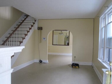 307 S Fulton St, Allentown, PA 18102 - photo 4