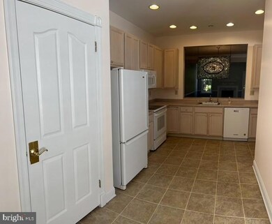 79 Newbury Way unit 15, Lansdale, PA 19446 - photo 3