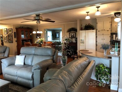 300 Meadowbrook Ct unit 18, Hendersonville, NC 28792 - photo 6