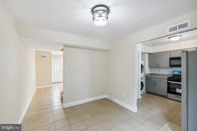 6727 Vermont Ct, Hyattsville, MD 20785 - photo 4