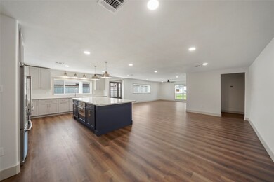 1419 Farr St, Waller, TX 77484 - photo 6