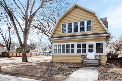 921 10th St S, Fargo, ND 58103 - photo 2