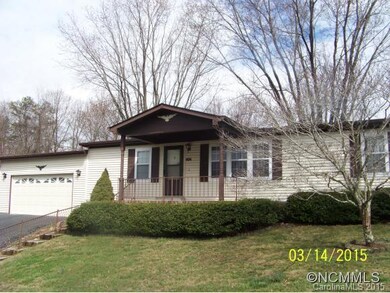 404 Deerfield Ct, Hendersonville, NC 28792 - photo 2