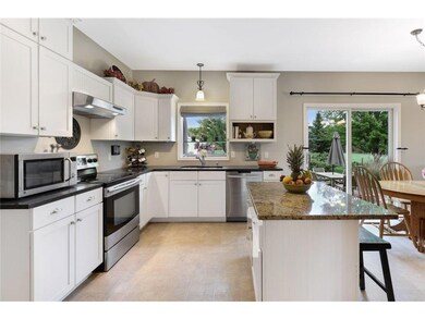 Quartz and granite counter tops, ss appliances, an