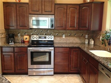 17212 Jonas Hill Ln SE, Rainier, WA 98576 - photo 6