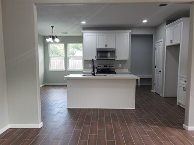 1015 Avenue E, Rosenberg, TX 77471 - photo 5