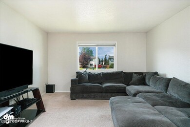 06-Living Room_MAX4610 - Copy