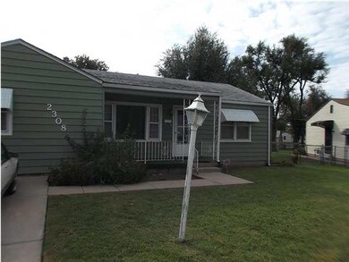 Another view of front of the home.