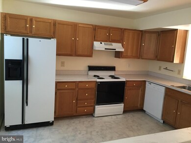 1989 Winslow Ct, Woodbridge, VA 22191 - photo 6