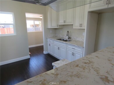 1020 W School St, Compton, CA 90220 - photo 5