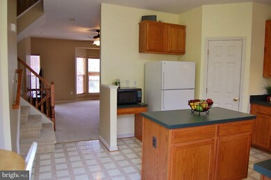 2719 Thornbrook Ct, Odenton, MD 21113 - photo 5