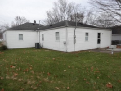 1923 E 23rd St, Muncie, IN 47302 - photo 2