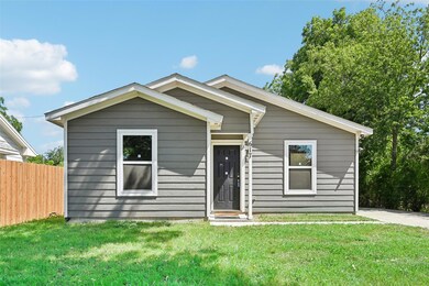 617 E Wardville St, Cleburne, TX 76031 - photo 2