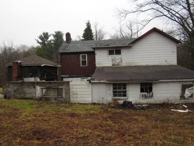 1047 Cinder Rd, Dunbar, PA 15431 - photo 4