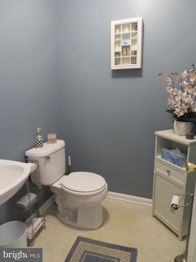 44 Cedar Ct unit 44, Royersford, PA 19468 - photo 6