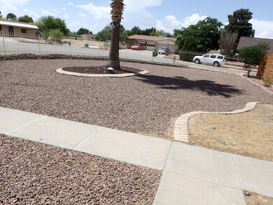 416 Mercer Ln, Horizon City, TX 79928 - photo 2