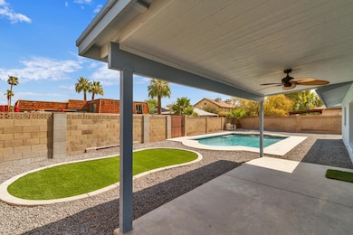 1718 E Pebble Beach Dr-0939