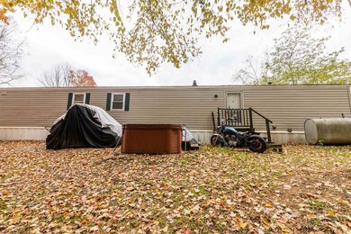 34 Cleo Cir, Rochester, NH 03868 - photo 5