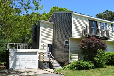 8 Surrey Ln, Buzzards Bay, MA 02532 - photo 2