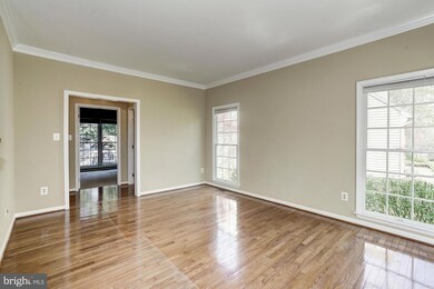 7916 Bressingham Dr, Fairfax Station, VA 22039 - photo 3