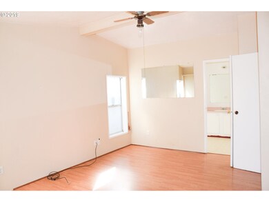 Bedroom, Primary