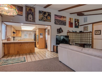 1620 26th St, Florence, OR 97439 - photo 4