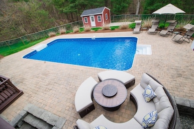 19 Mohawk Rd, Raynham, MA 02767 - photo 4