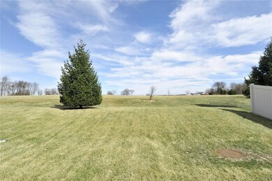 1824 Merlot Dr, Easton, PA 18045 - photo 3