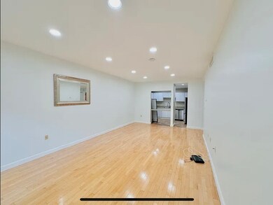 50 Winchester St unit 306, Brookline, MA 02446 - photo 2