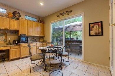 Eat-In Kitchen