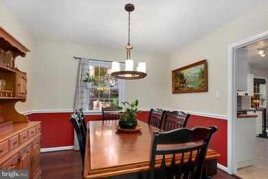 16218 Cypress Ct, Dumfries, VA 22025 - photo 5