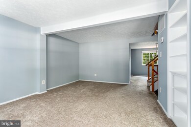 11523 Underoak Ct, Reston, VA 20191 - photo 3