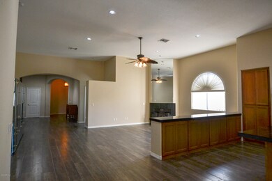 LIGHT/BRIGHT OPEN FLOOR PLAN