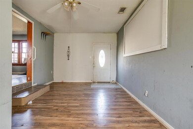 108 Madison St, Cleburne, TX 76033 - photo 5