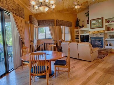 007_Dining Area