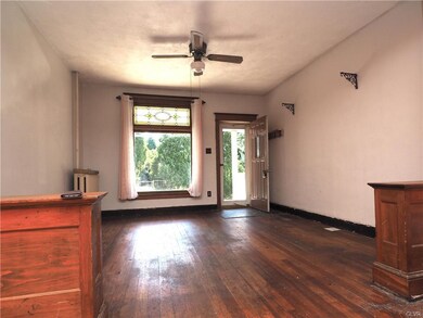 216 Lombard St, Tamaqua, PA 18252 - photo 4