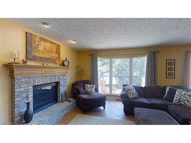 2160 Kimberly Ct, Wickliffe, OH 44092 - photo 2